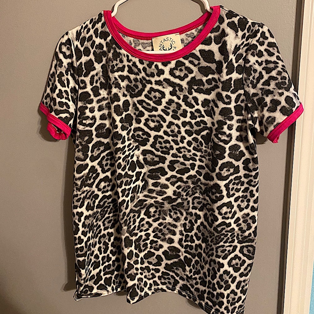 Cheetah Print shirt with pink outline